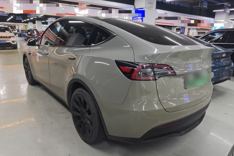 Tesla Model Y 2021 car image #5