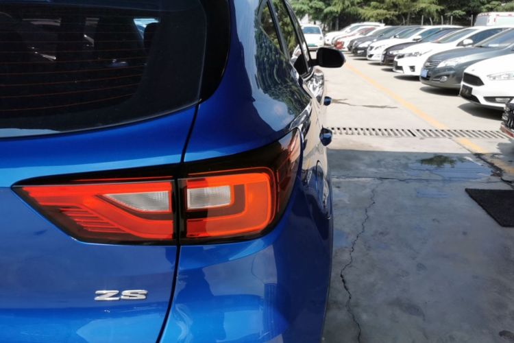 MG ZS 2018 car image #8