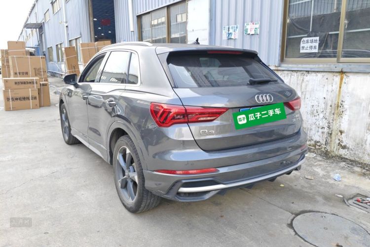 Audi Q3 2021 car image #5