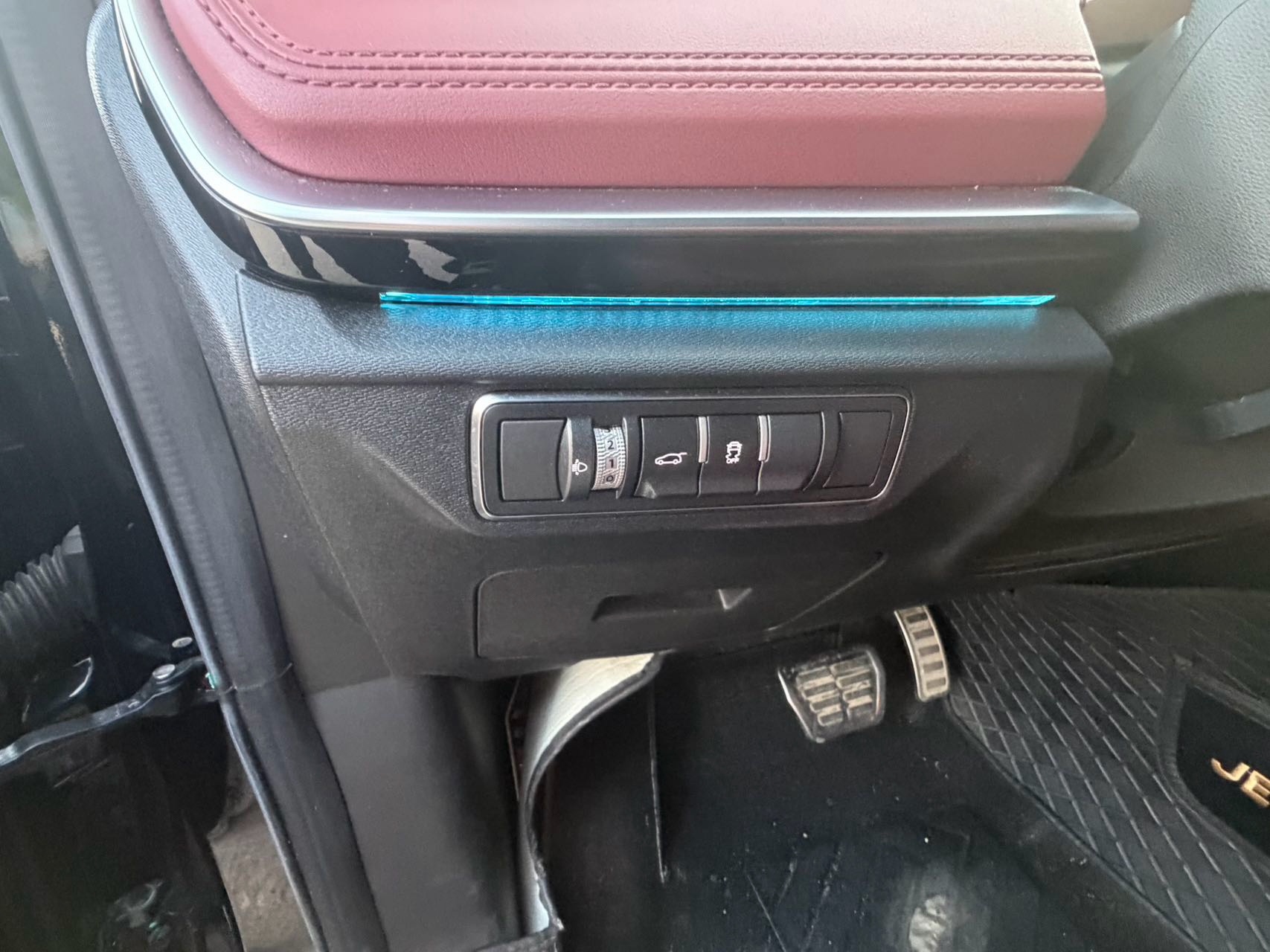 Jetour X70 PRO 2023 #8 Jetour X70 PRO 2023 car image #8