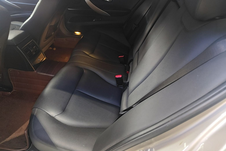 BMW 3 Series 2015 #17 BMW 3 Series 2015 car image #17