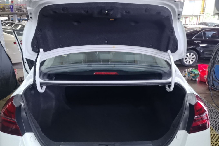 GEELY Emgrand 2020 car image #21