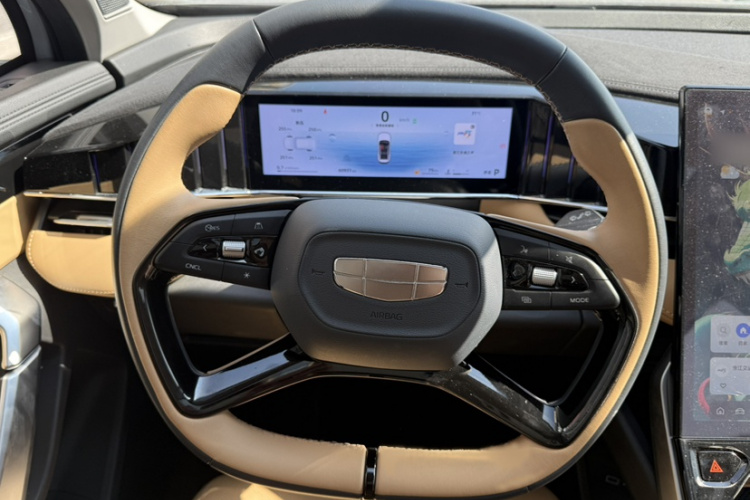 GEELY Boyue L 2023 car image #13