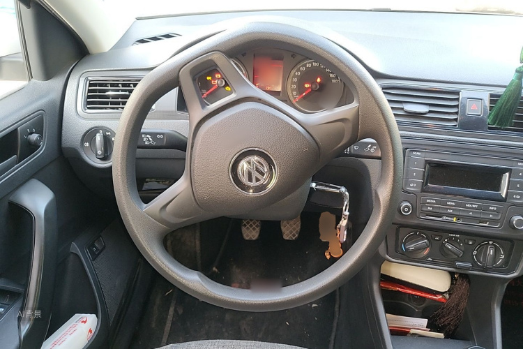 Volkswagen Santana 2016 car image #12