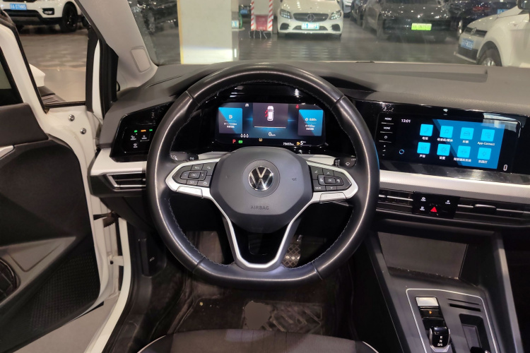 Volkswagen Golf 2021 imagen de coche #11