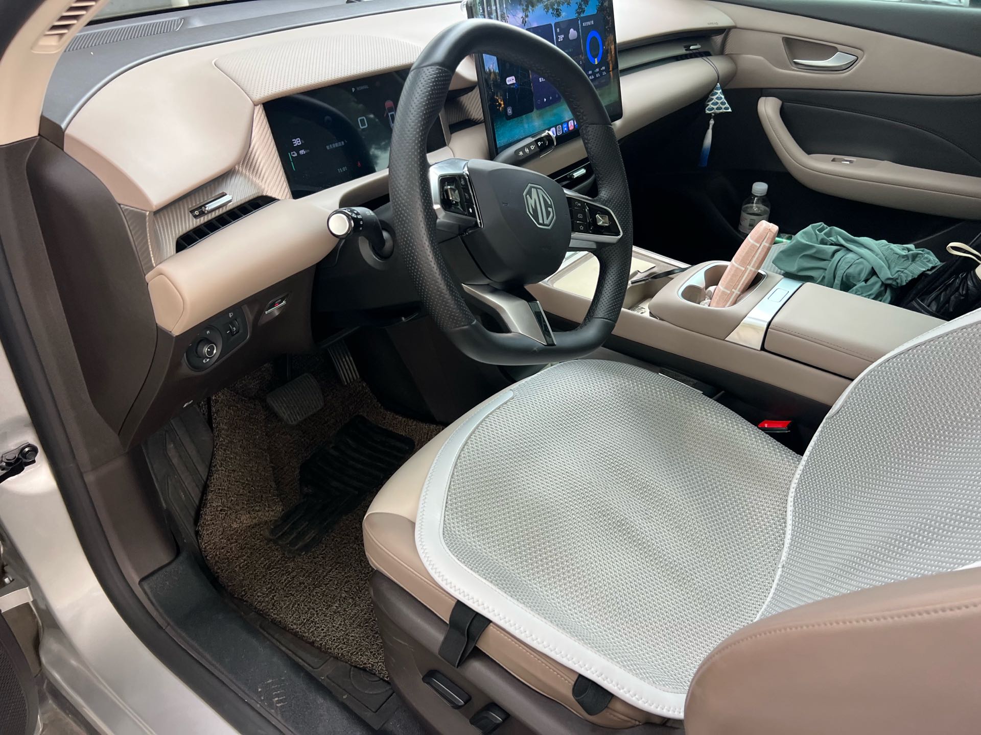 MG ES5 2025 imagen de coche #7