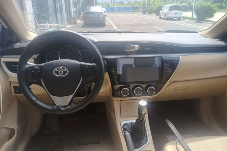 Toyota Corolla 2015 #10 Toyota Corolla 2015 car image #10