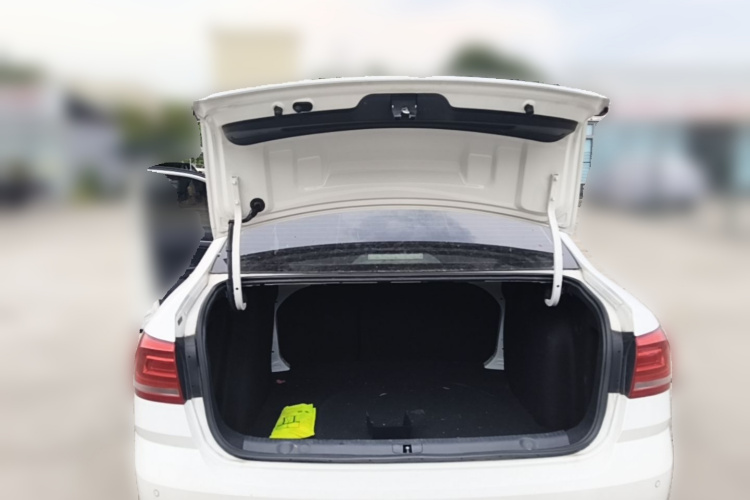 Volkswagen Lavida 2018 car image #21