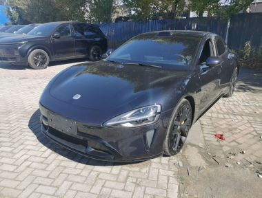 MI SU7 2025 MI SU7 2025 car image
