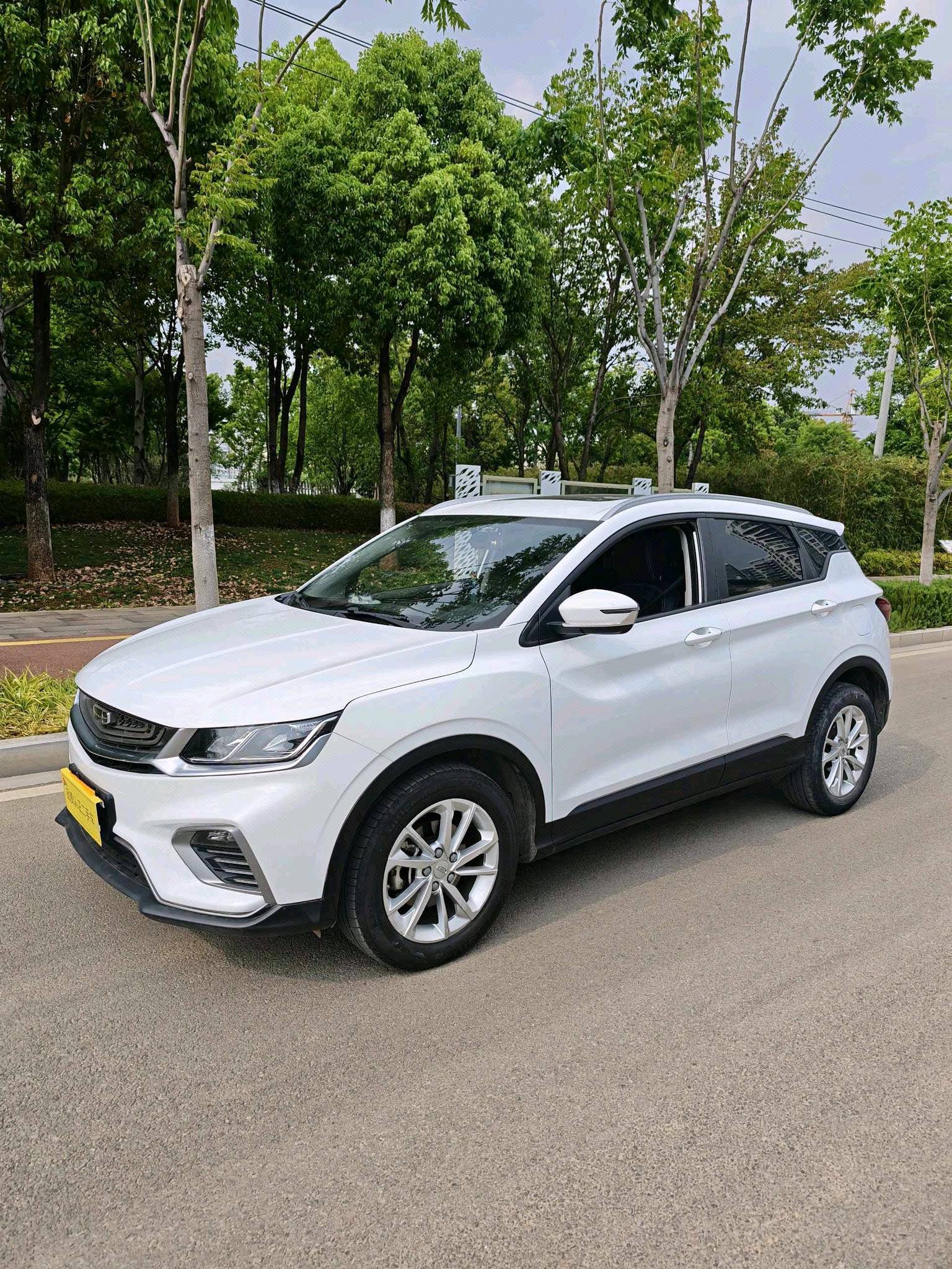 GEELY Coolray 2021 car image 