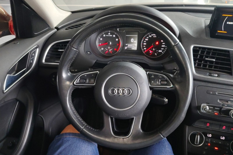 Audi Q3 2019 #11 Audi Q3 2019 car image #11