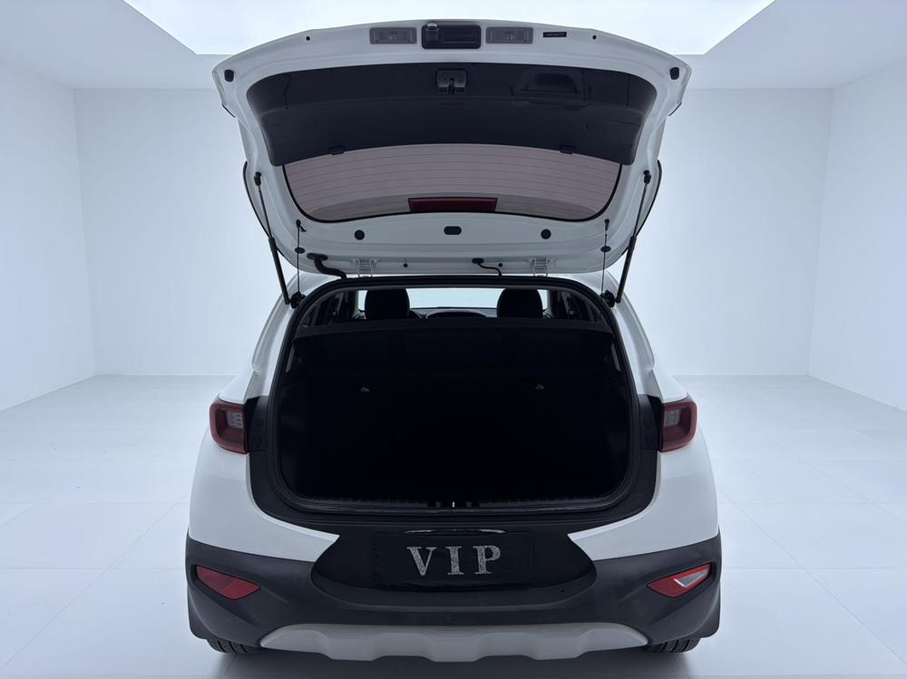 2023 car image #16