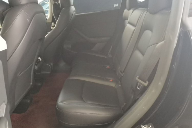 Tesla Model Y 2023 car image #17