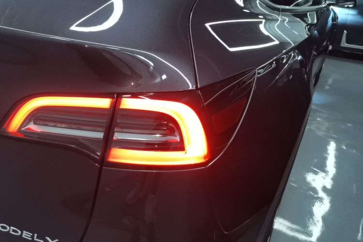 Tesla Model Y 2024 #8 Tesla Model Y 2024 car image #8