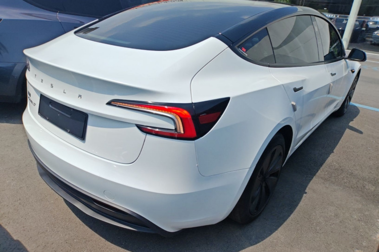Tesla Model 3 2024 #5 Tesla Model 3 2024 car image #5