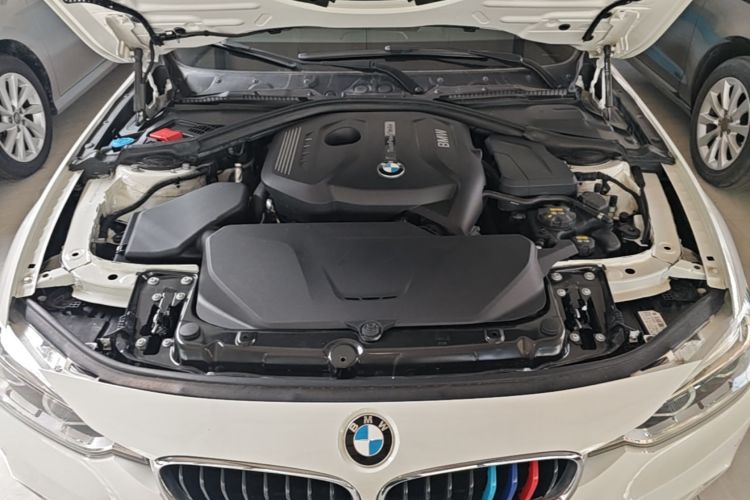 BMW 3 Series 2019 #20 BMW 3 Series 2019 car image #20