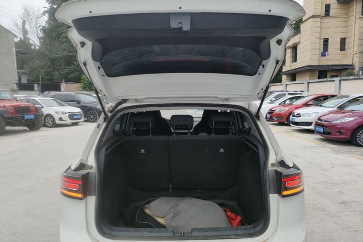 Volkswagen Tharu 2025 car image #19