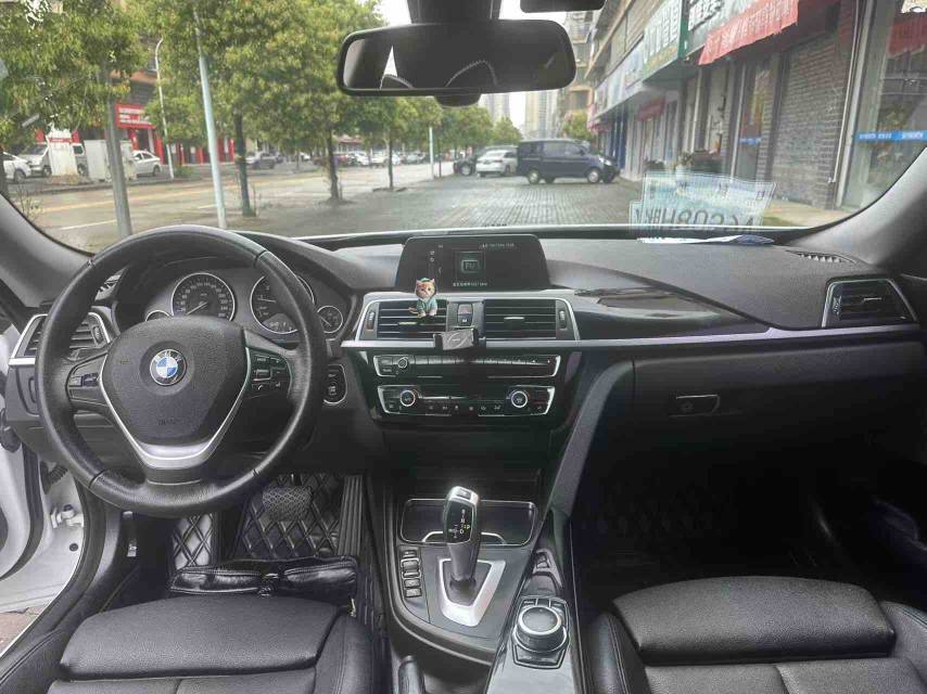 BMW 3 Series GT 2019 car image #6