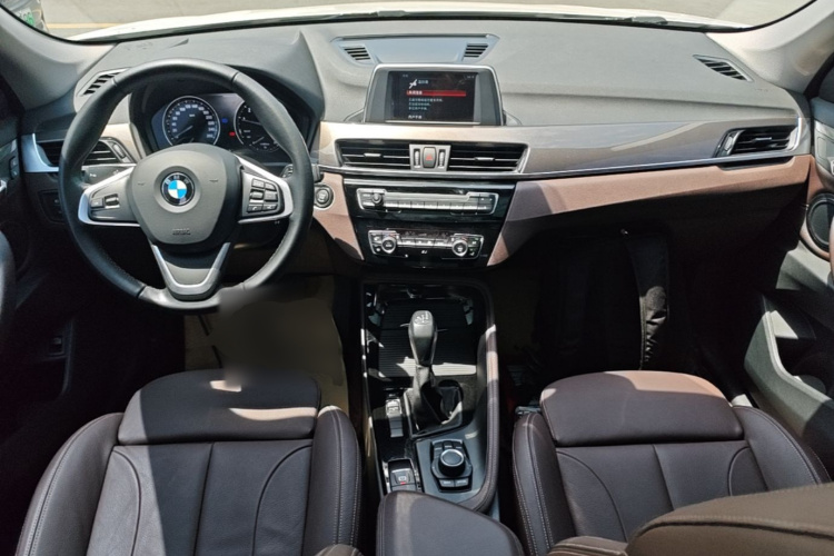 BMW X1 2019 immagine di auto #10