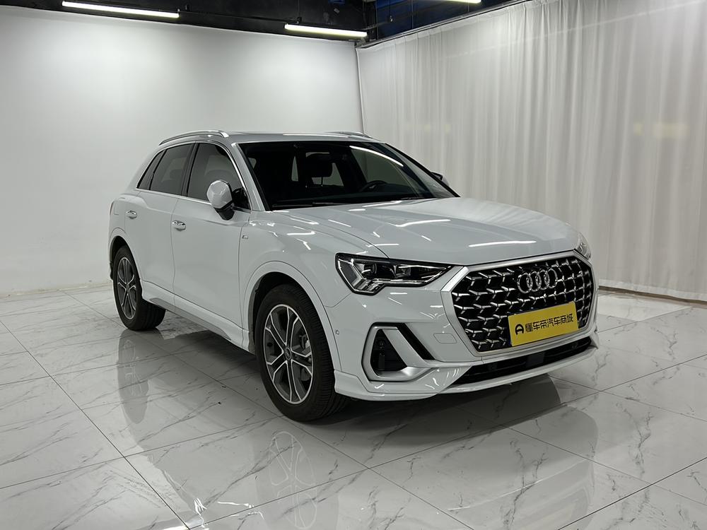Audi Q3 2025 car image #3