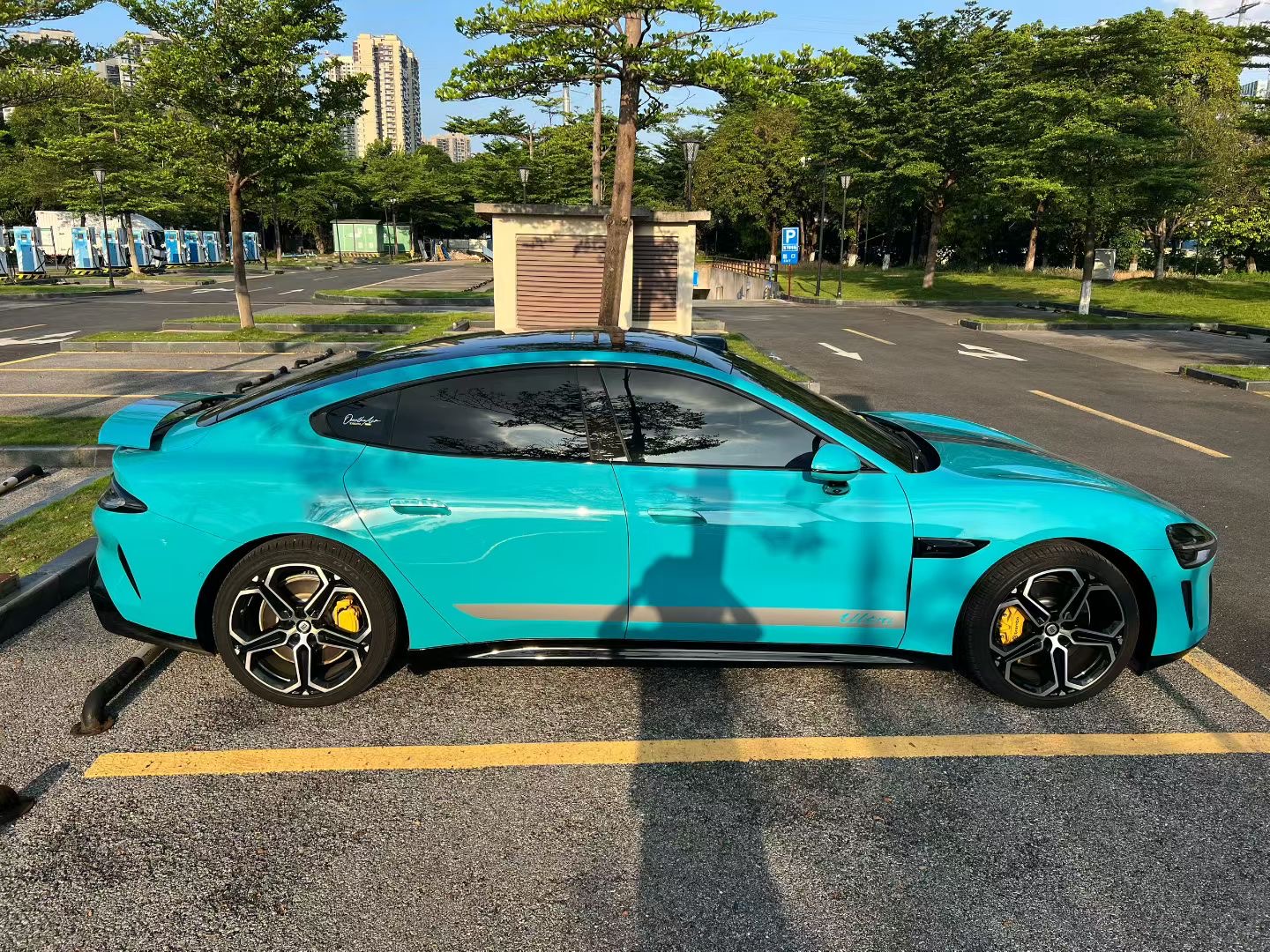 MI SU7 2024 car image #8