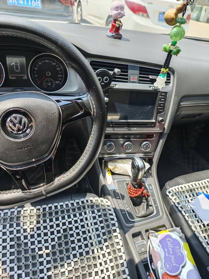 Volkswagen Golf 2015 car image #4