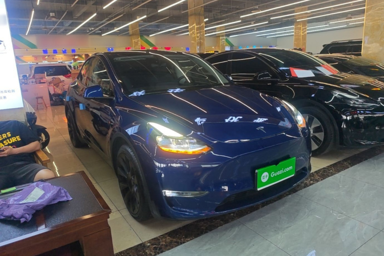 Tesla Model Y 2021 #6 Tesla Model Y 2021 car image #6