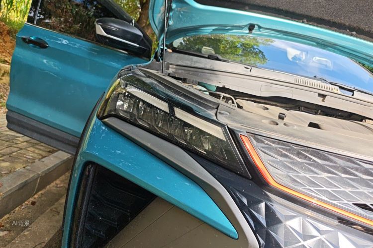 GEELY Coolray 2023 car image #8