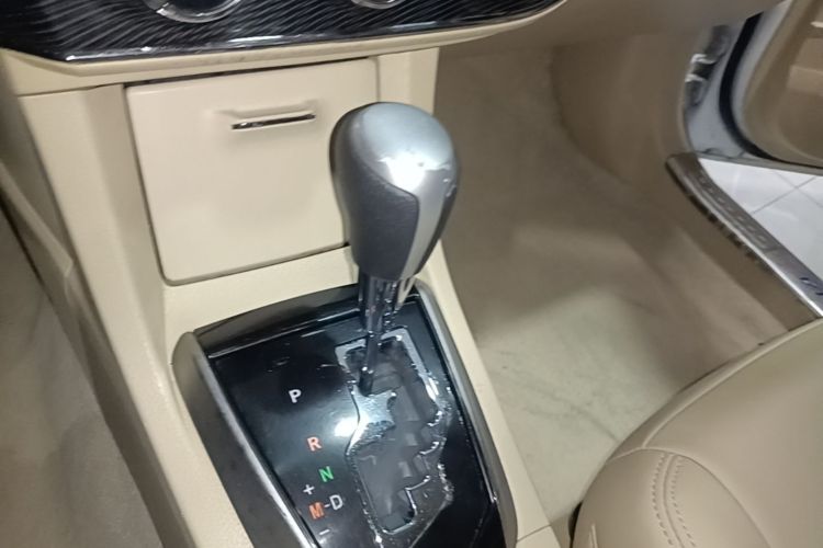 Toyota Corolla 2015 car image #18