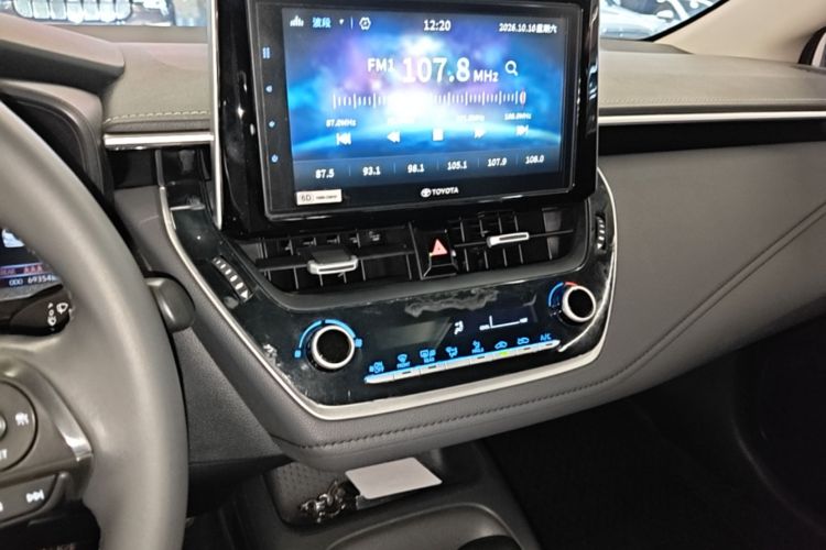 Toyota Corolla 2020 #17 Toyota Corolla 2020 صورة سيارة #17