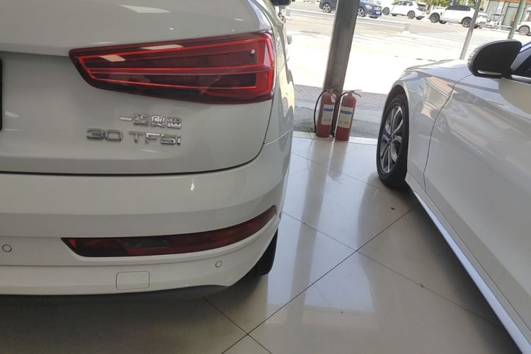 Audi Q3 2018 #8 Audi Q3 2018 car image #8