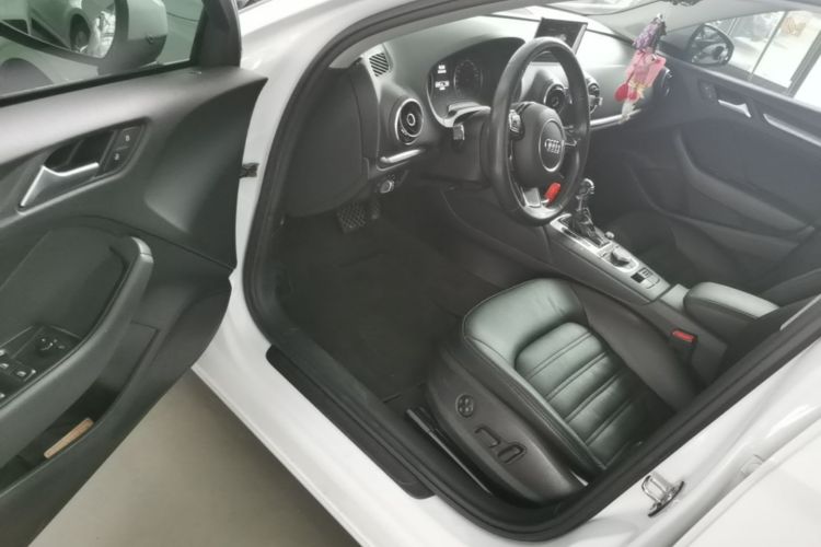 Audi A3 2016 car image #16