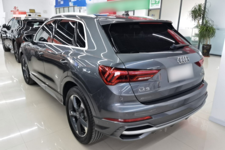 Audi Q3 2021 immagine di auto #5