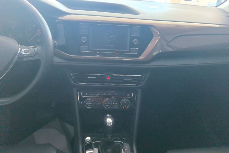 Volkswagen Tharu 2018 car image #13