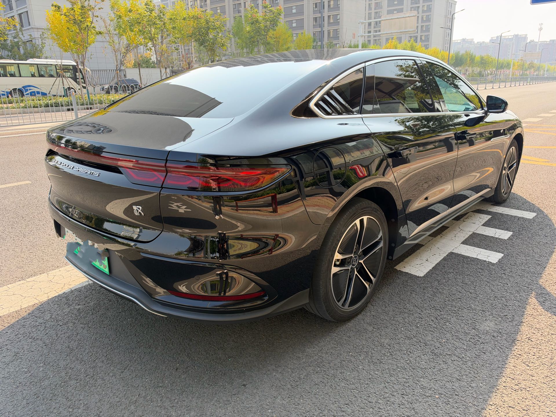 BYD Han 2023 #4 BYD Han 2023 car image #4
