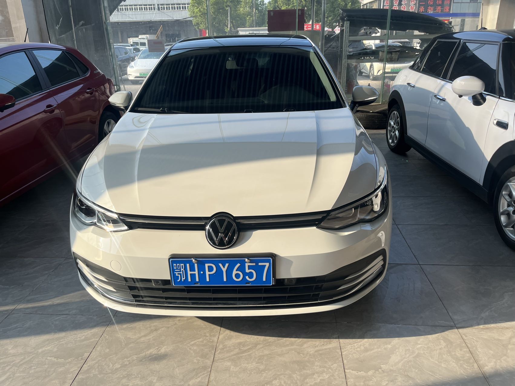 Volkswagen Golf 2022 car image #2