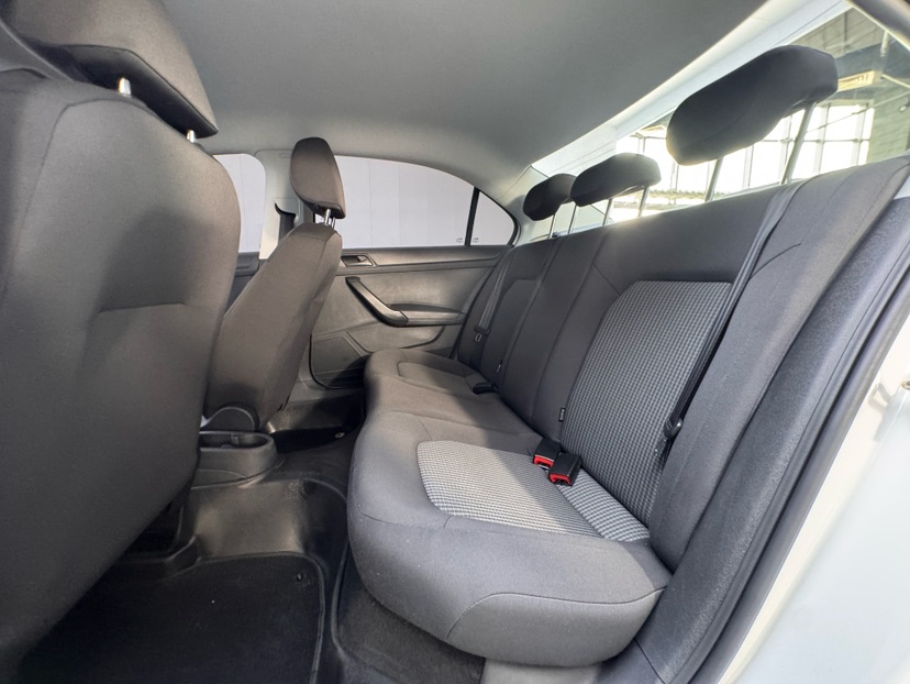 Volkswagen Santana 2017 car image #5
