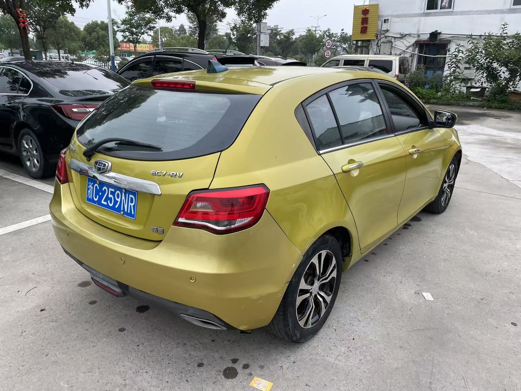 GEELY Emgrand 2015 car image #7