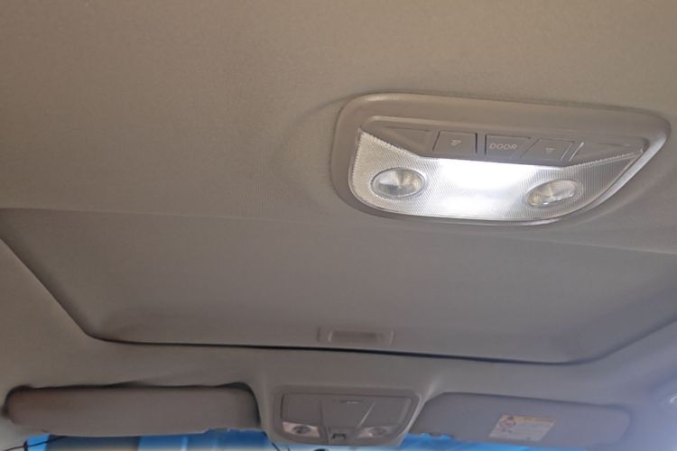 GEELY Emgrand 2016 car image #18