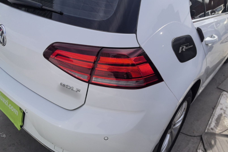 Volkswagen Golf 2019 #8 Volkswagen Golf 2019 car image #8
