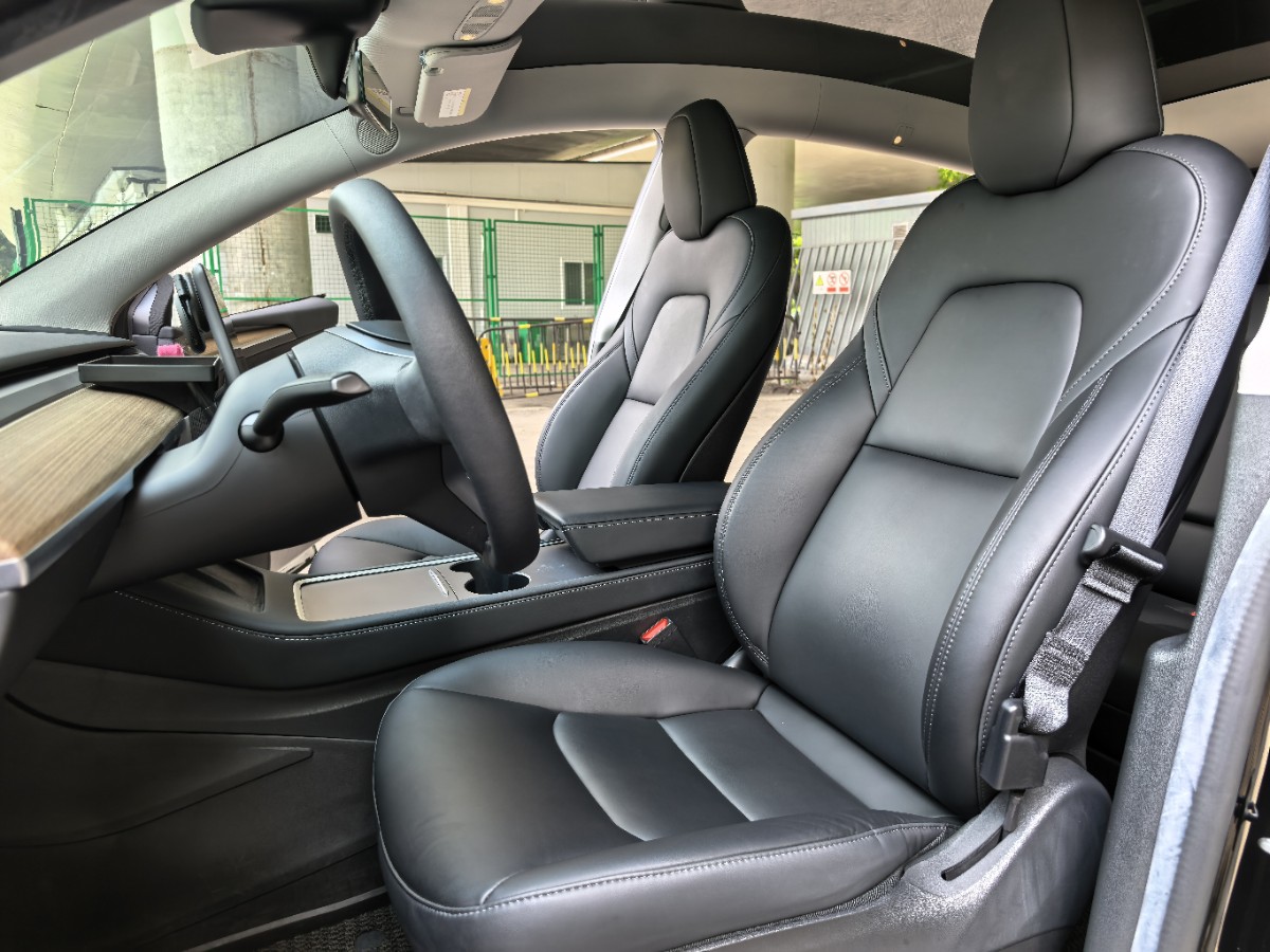 Tesla Model Y 2022 #5 Tesla Model Y 2022 car image #5