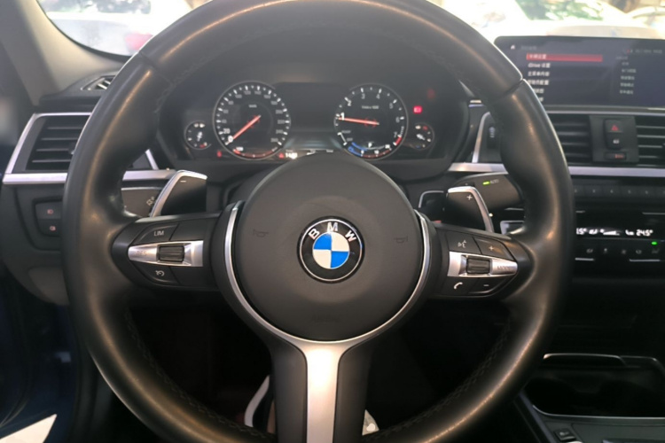 BMW 3 Series 2018 #11 BMW 3 Series 2018 car image #11