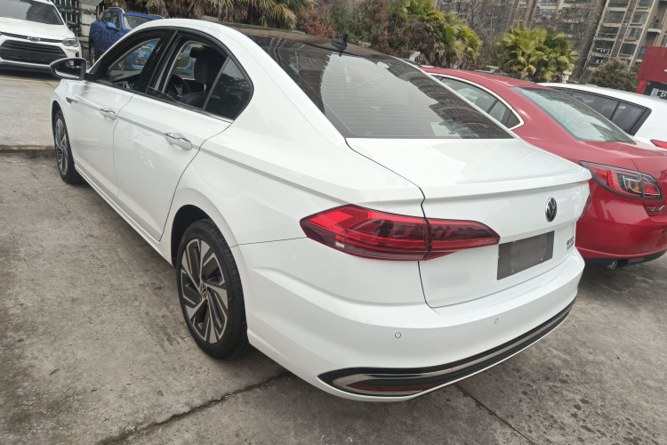 Volkswagen Bora 2023 car image #5