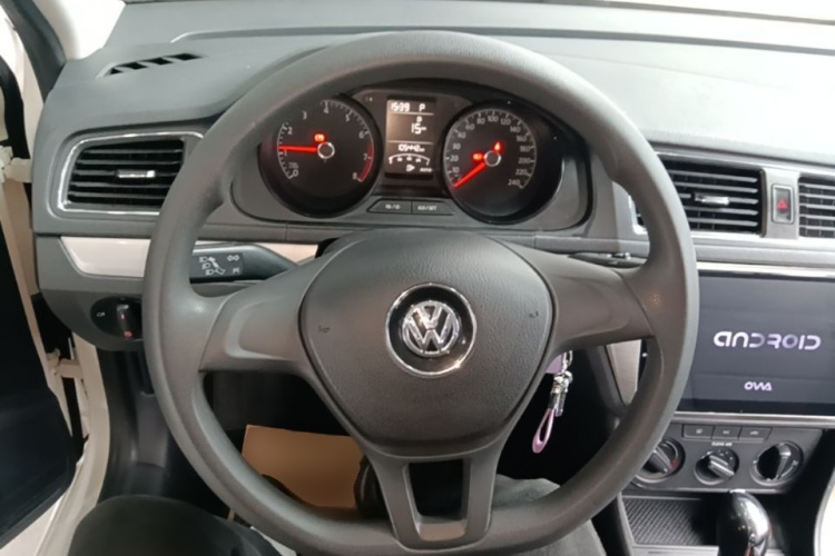 Volkswagen Lavida 2018 car image #11