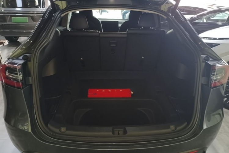 Tesla Model Y 2022 #19 Tesla Model Y 2022 car image #19