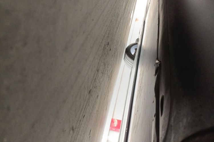 Tesla Model Y 2022 car image #25