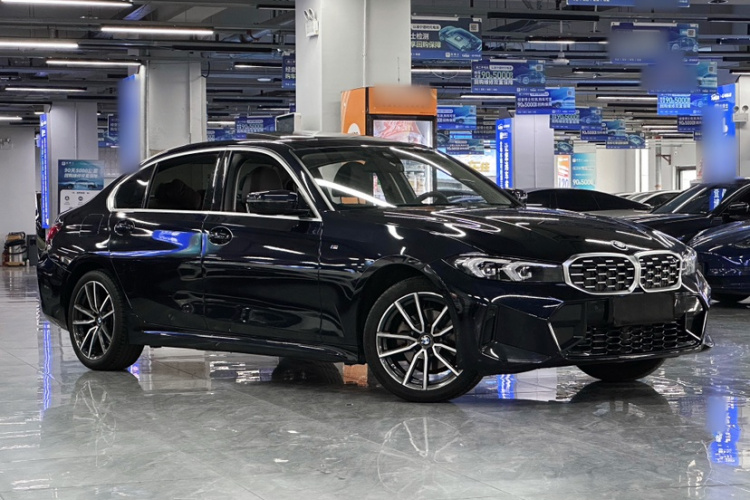 BMW 3 Series 2023 image de voiture #3