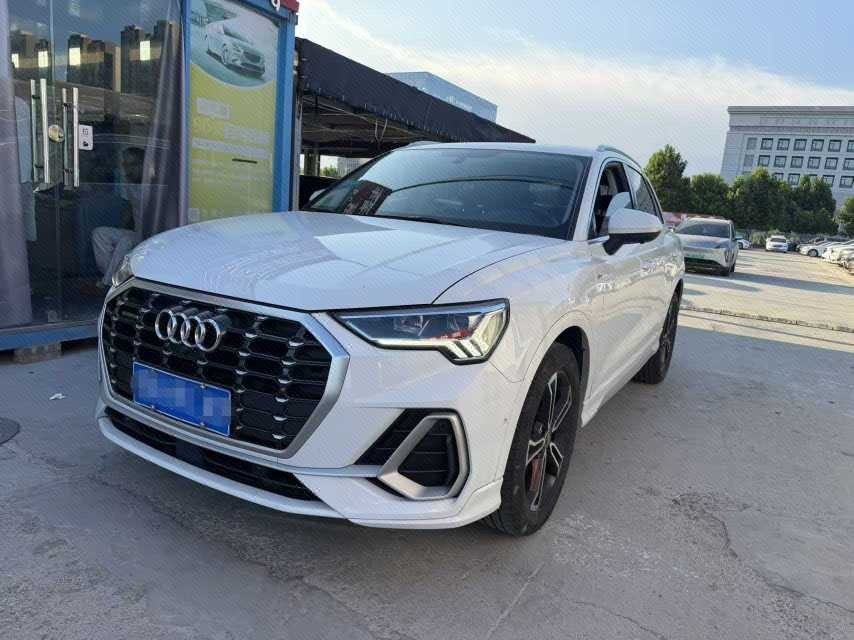 Audi Q3 2021 car image 