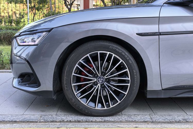 BYD Han 2022 immagine di auto #8
