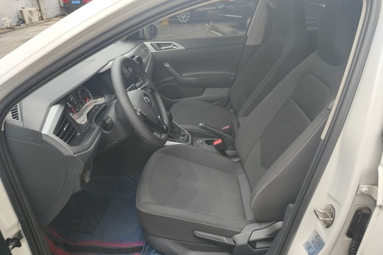 Volkswagen Polo 2021 car image #15
